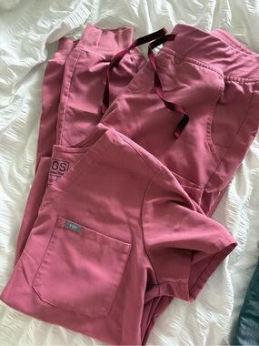 FIGS MAUVE ZAMORA JOGGER SET